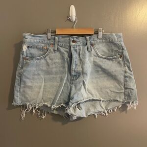 🌸 Madewell Light Wash Button Jean Shorts